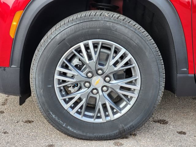 2025 Chevrolet Traverse photo 8