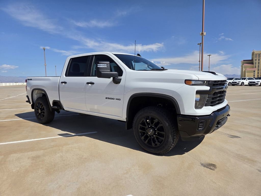 2025 Chevrolet Silverado 2500HD Custom's photo