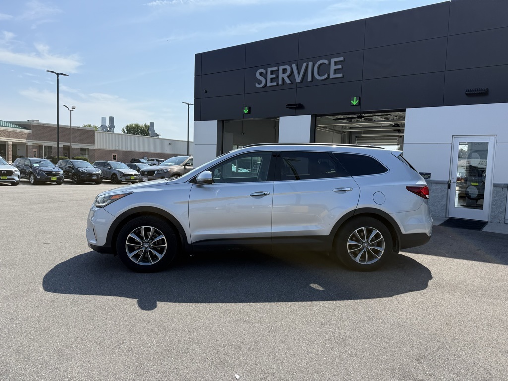 2017 Hyundai Santa Fe Limited photo 2