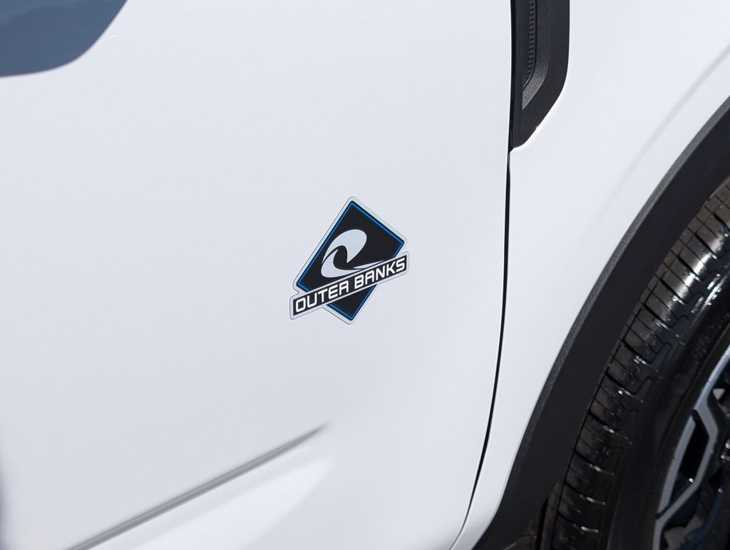 2025 Ford Bronco Sport Outer Banks photo 10