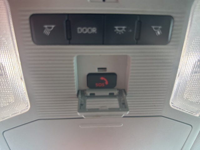 2023 Toyota RAV4 XLE photo 22