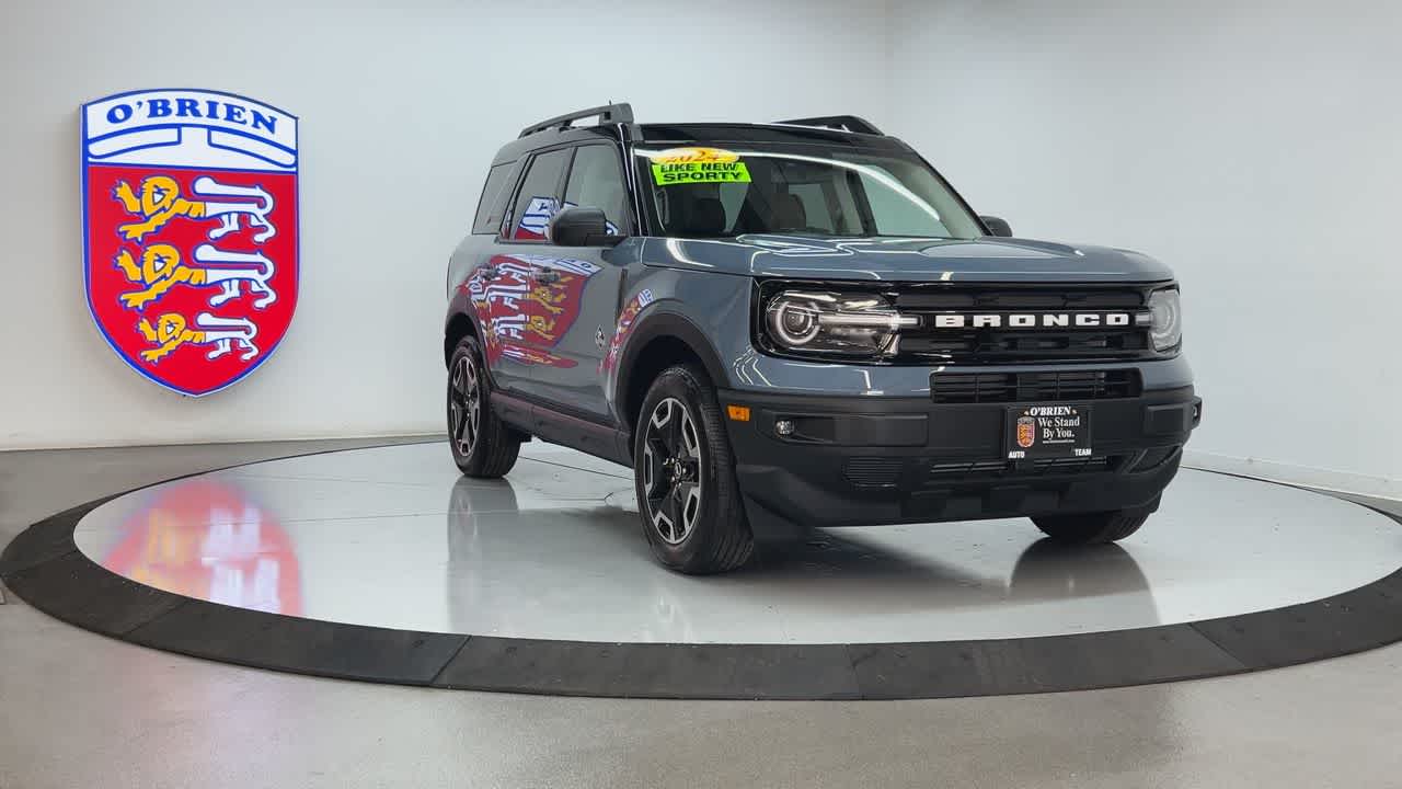 2024 Ford Bronco Sport Outer Banks photo 2