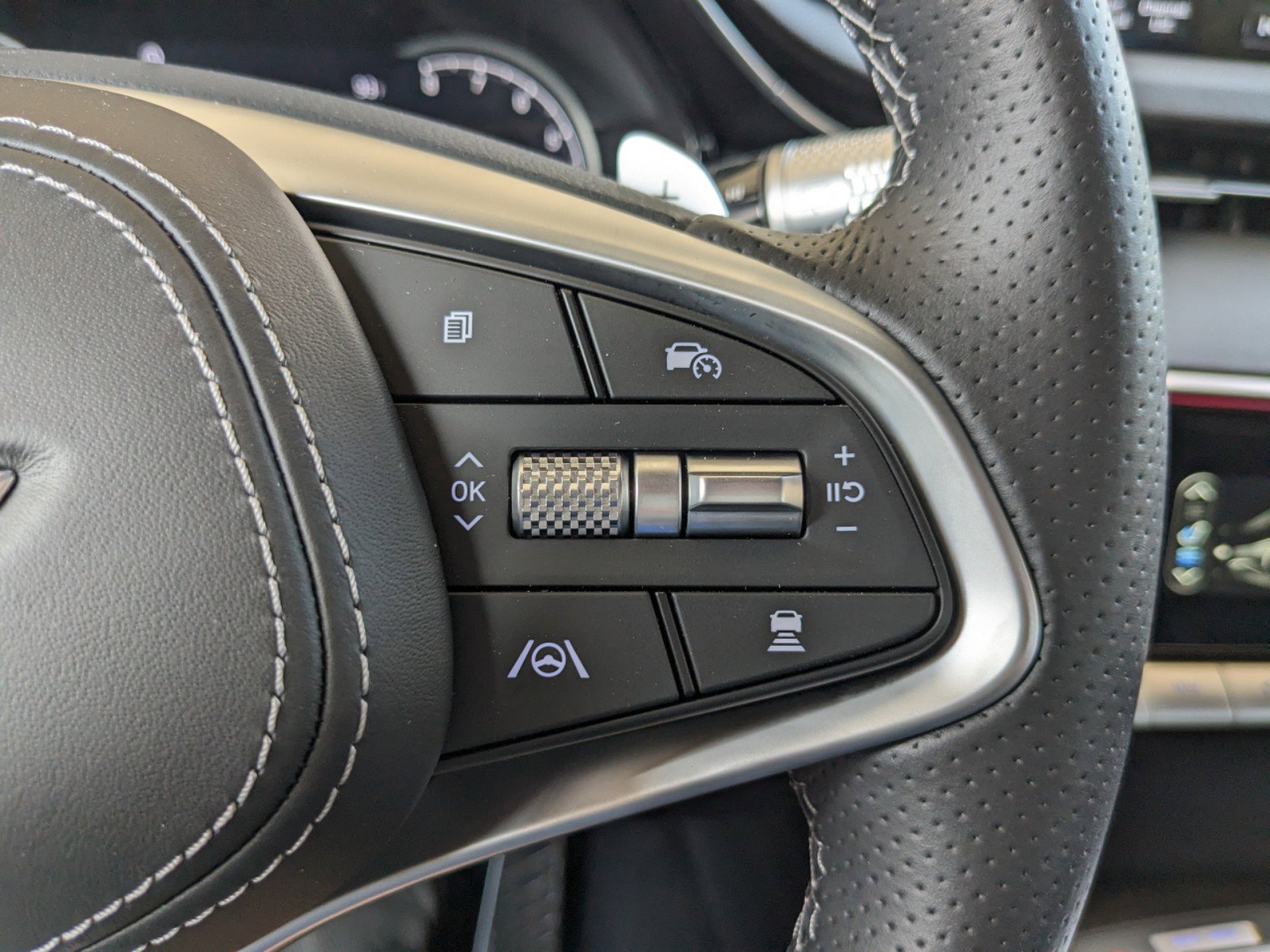2024 Genesis GV70 3.5T Sport photo 22