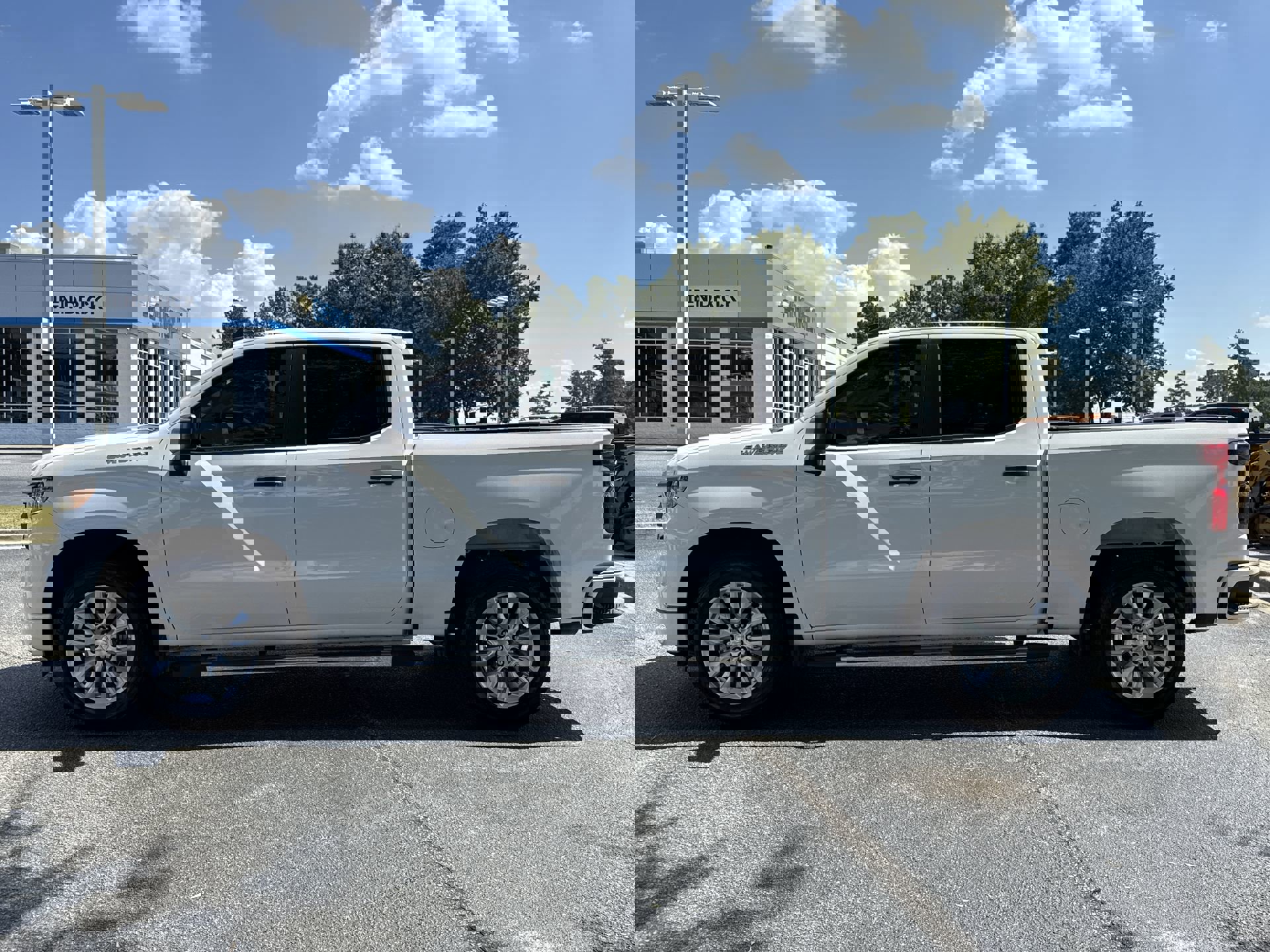 2023 Chevrolet Silverado 1500 Custom photo 5