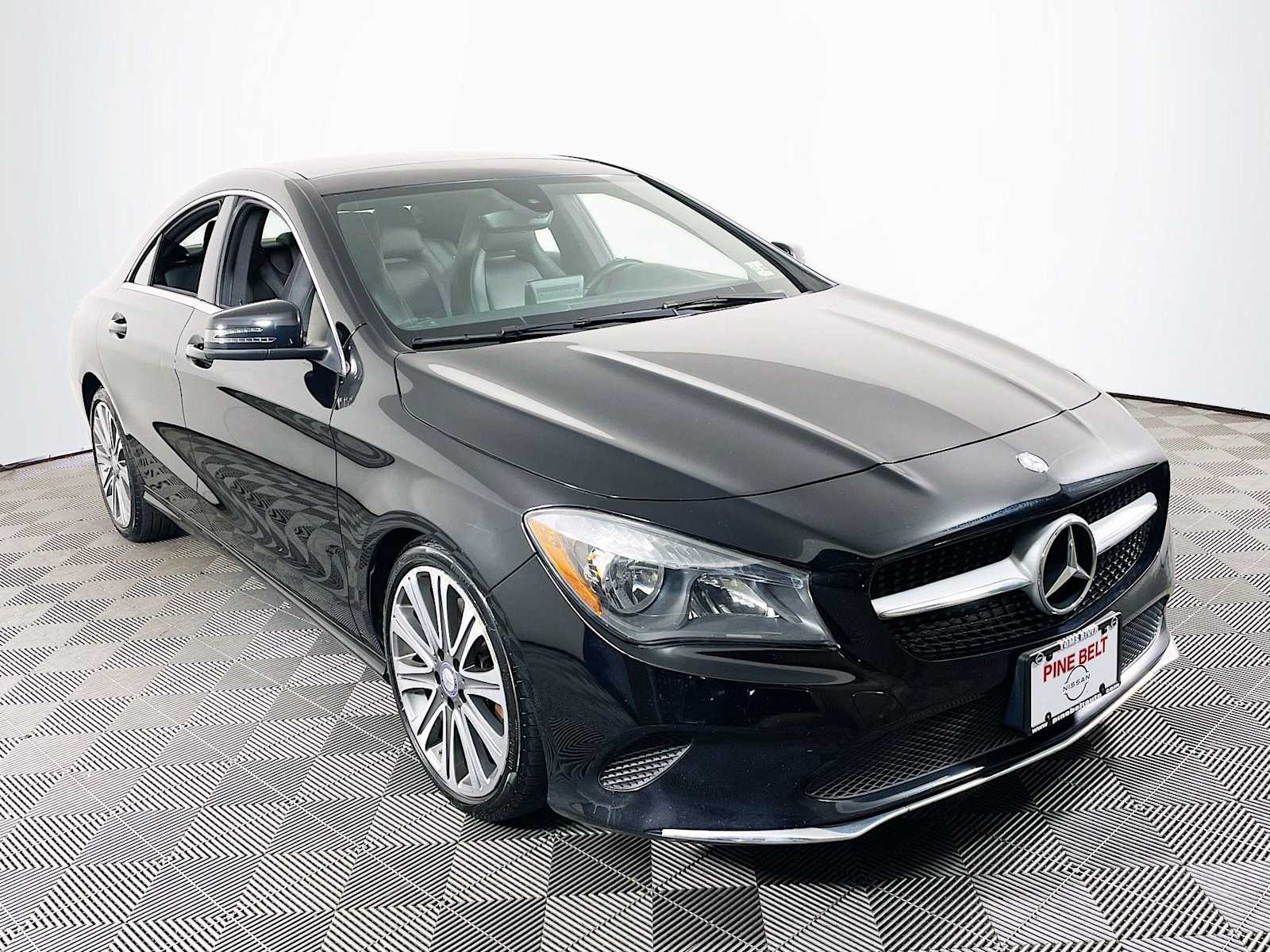 2018 Mercedes Benz CLA 250 4MATIC photo 3