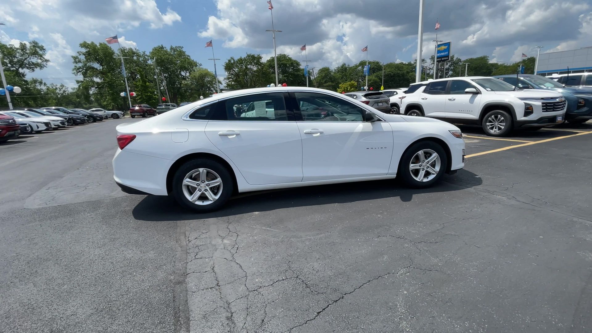 2022 Chevrolet Malibu LS photo 9