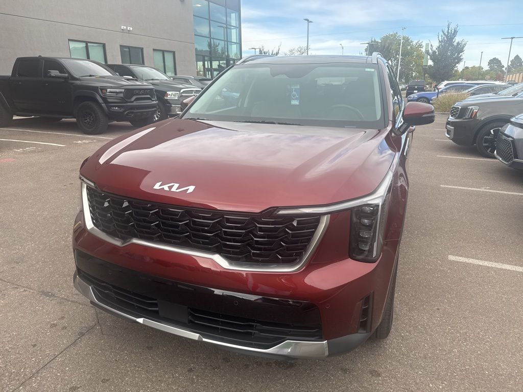 2025 Kia Sorento S photo 2