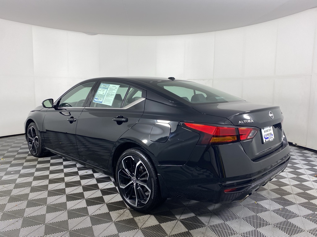 2024 Nissan Altima 2.5 SR photo 7
