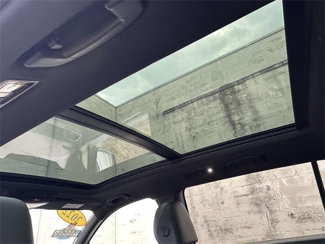 2022 Volkswagen Tiguan SE R-Line Black photo 4