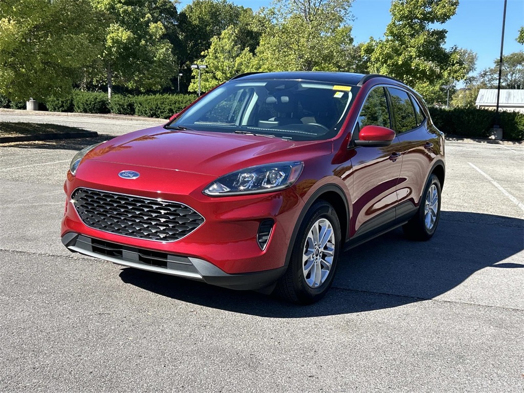 2021 Ford Escape SE Hybrid photo 3