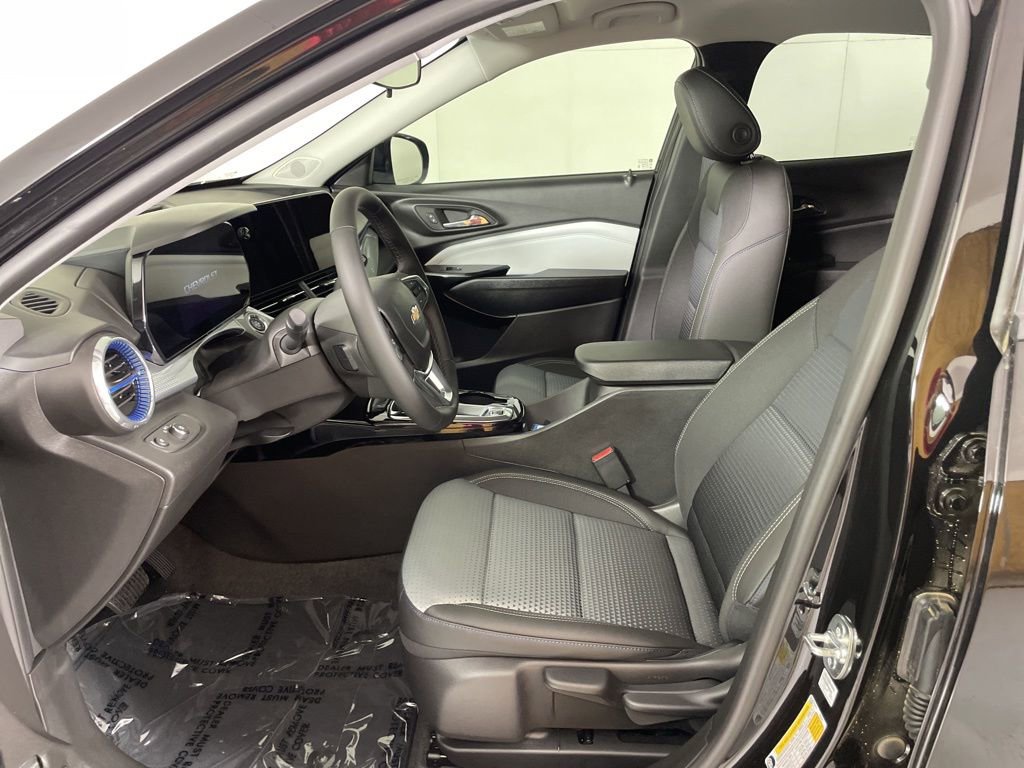 2026 Chevrolet Trax LT photo 14