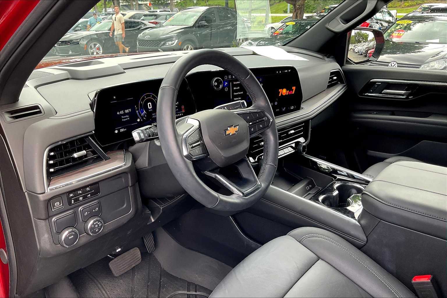 2025 Chevrolet Tahoe LT photo 13