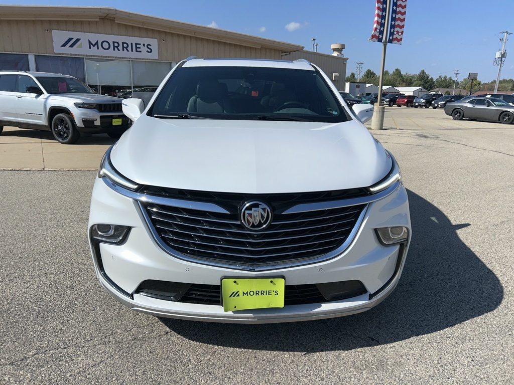 2022 Buick Enclave Essence photo 2