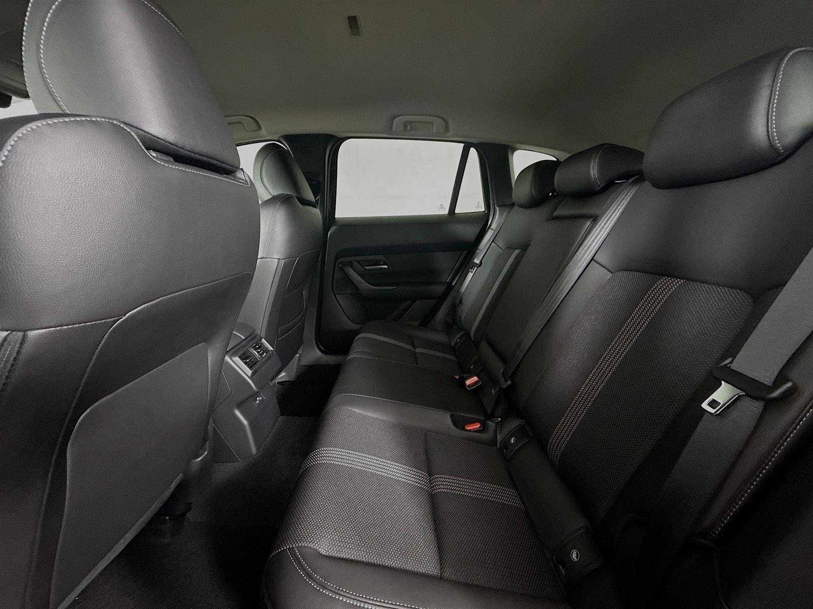 2025 Mazda CX-50 2.5 S Preferred photo 28