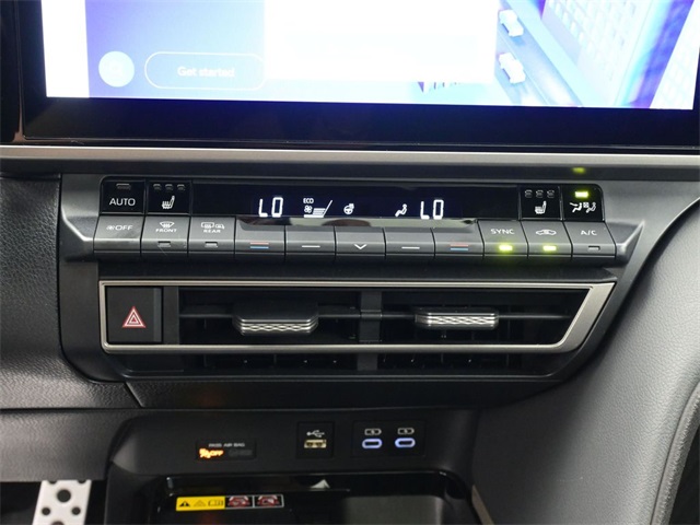2025 Toyota Camry XSE photo 3