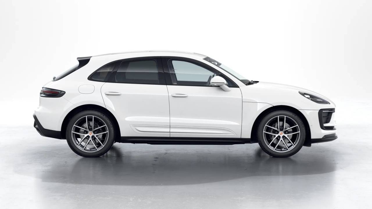 2026 Porsche Macan T photo 7