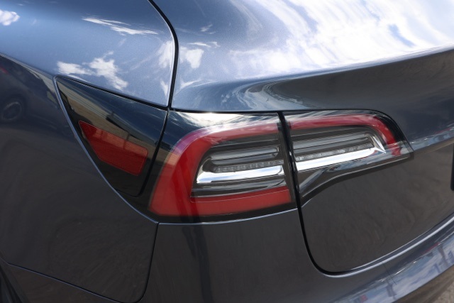 2023 Tesla Model 3 Long Range photo 6
