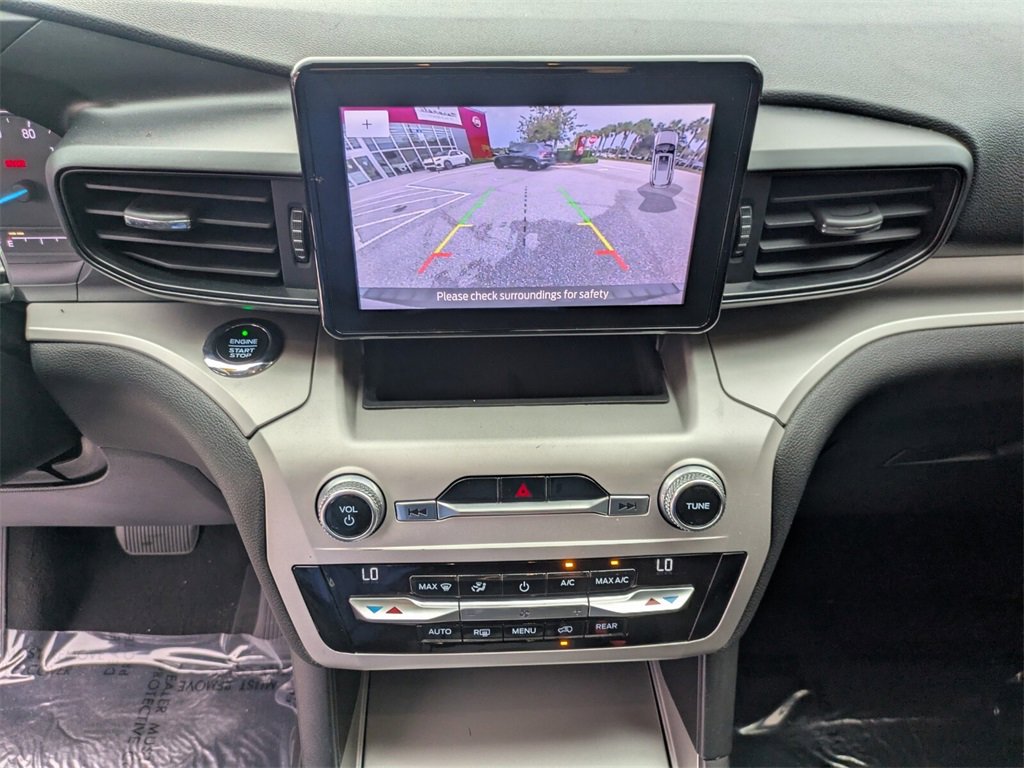 2020 Ford Explorer XLT photo 21