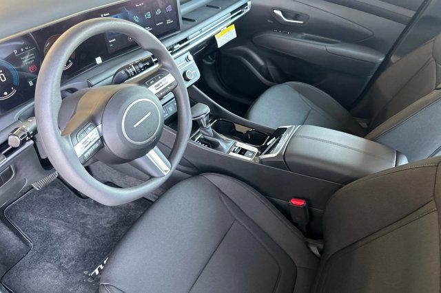 2025 Hyundai Tucson SE photo 10
