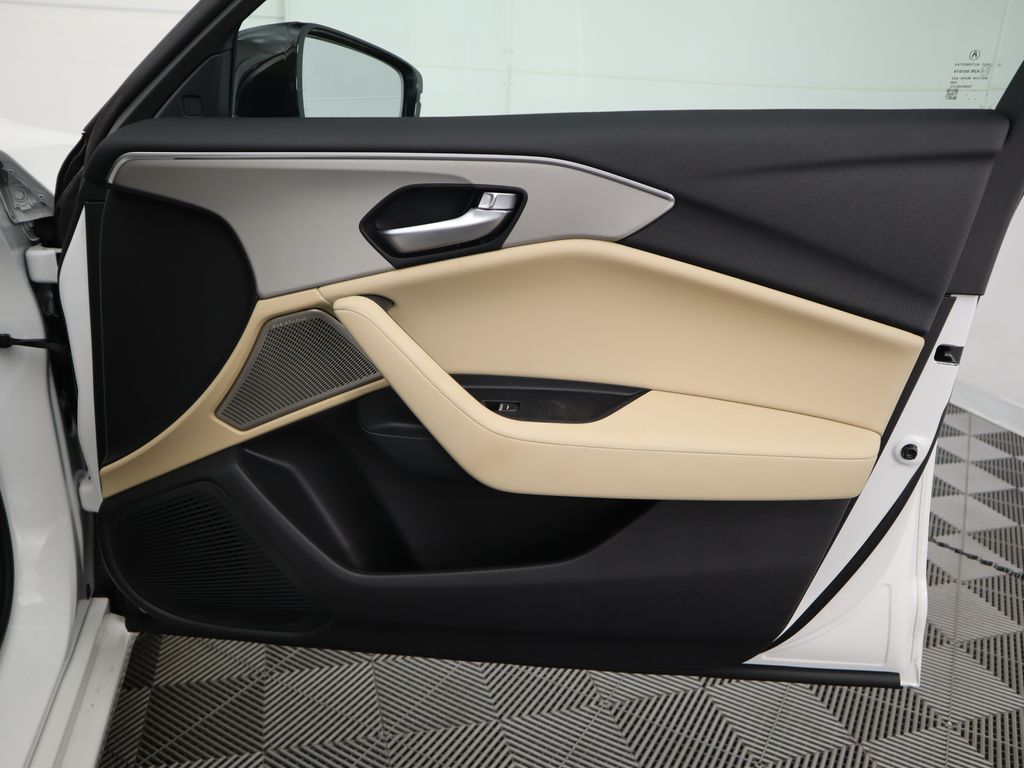 2025 Acura TLX Technology photo 25
