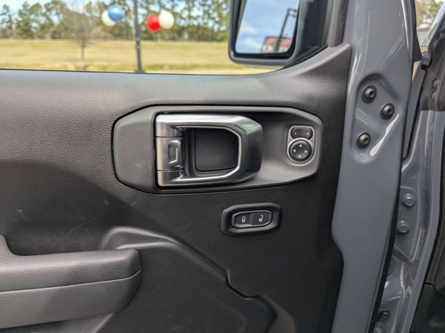 2025 Jeep Wrangler Sport S photo 13