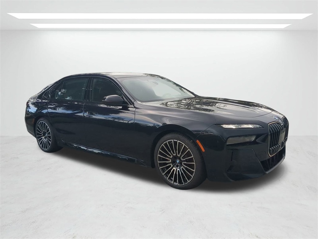 New 2025 Carbon Black Metallic BMW 760i xDrive image 2
