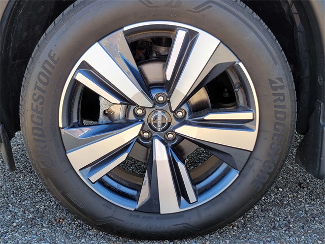 2022 Nissan Rogue SL photo 12