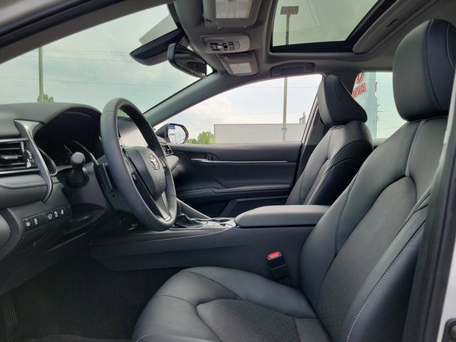 2022 Toyota Camry XSE photo 14