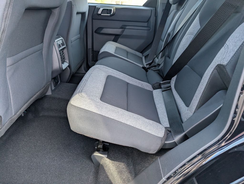 2025 Ford Bronco Base photo 5