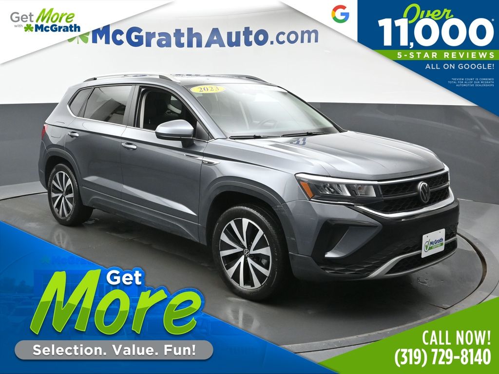 2023 Volkswagen Taos SE's photo