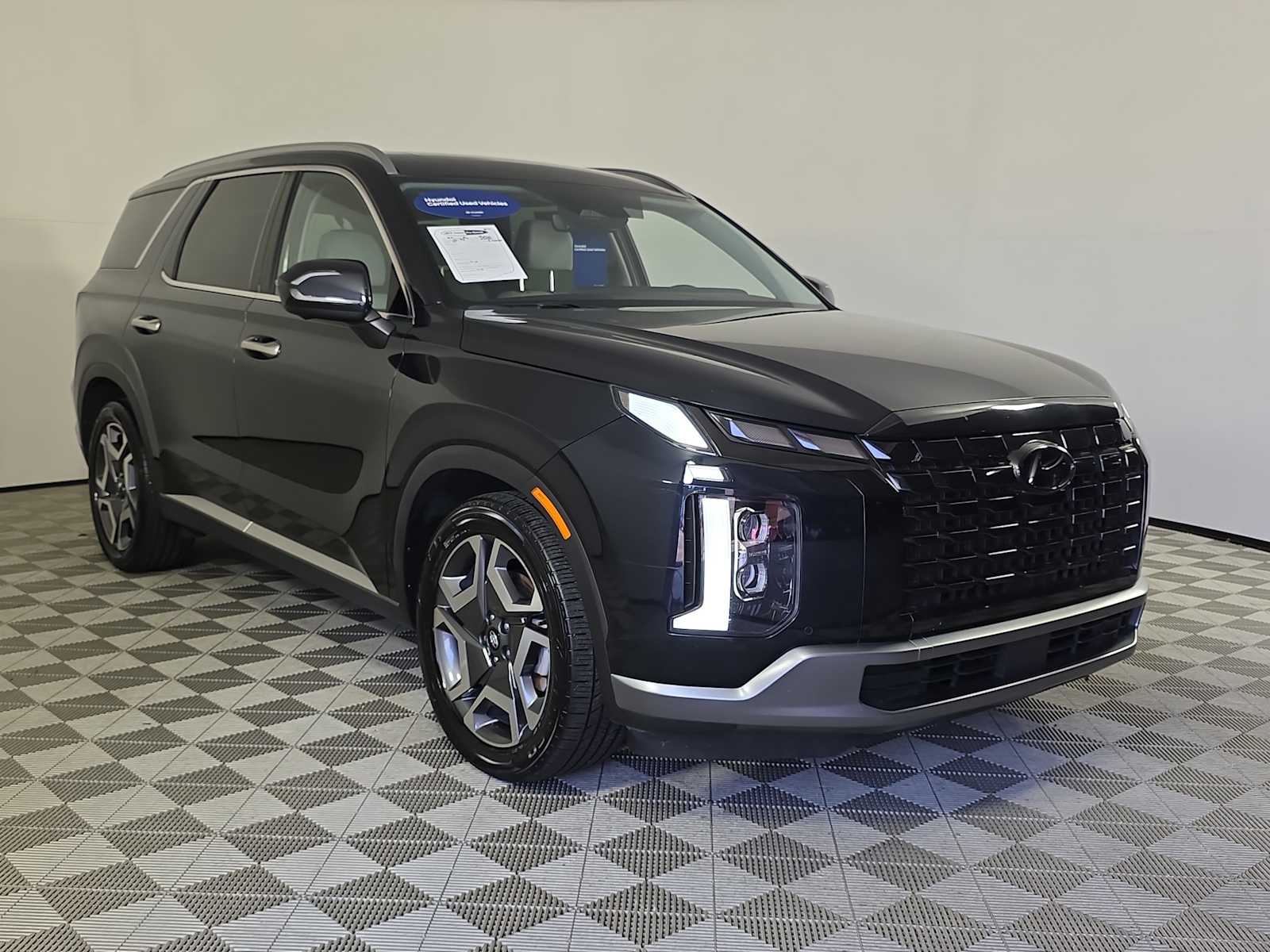 2024 Hyundai Palisade SEL photo 2