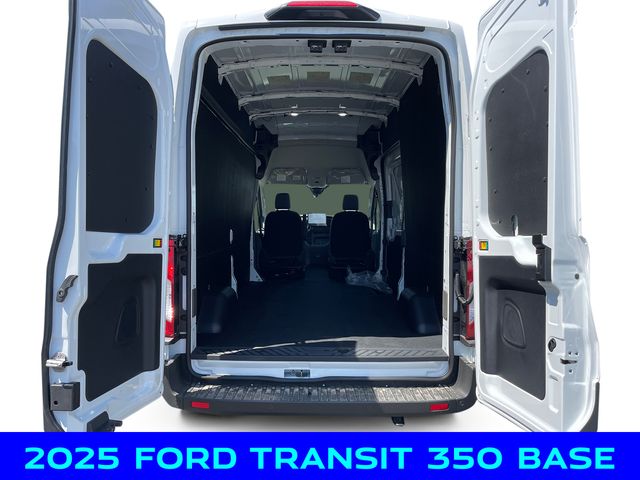 2025 Ford Transit photo 3