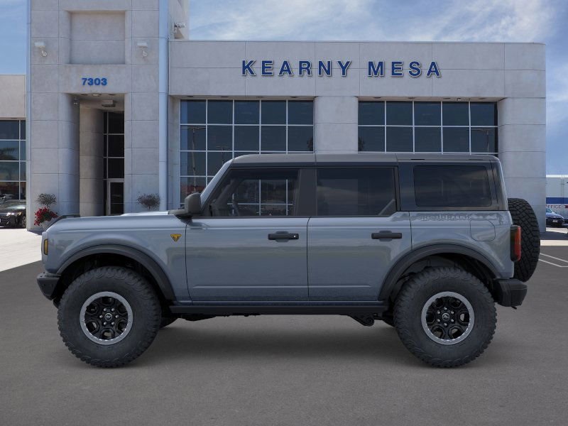 2025 Ford Bronco Badlands photo 2
