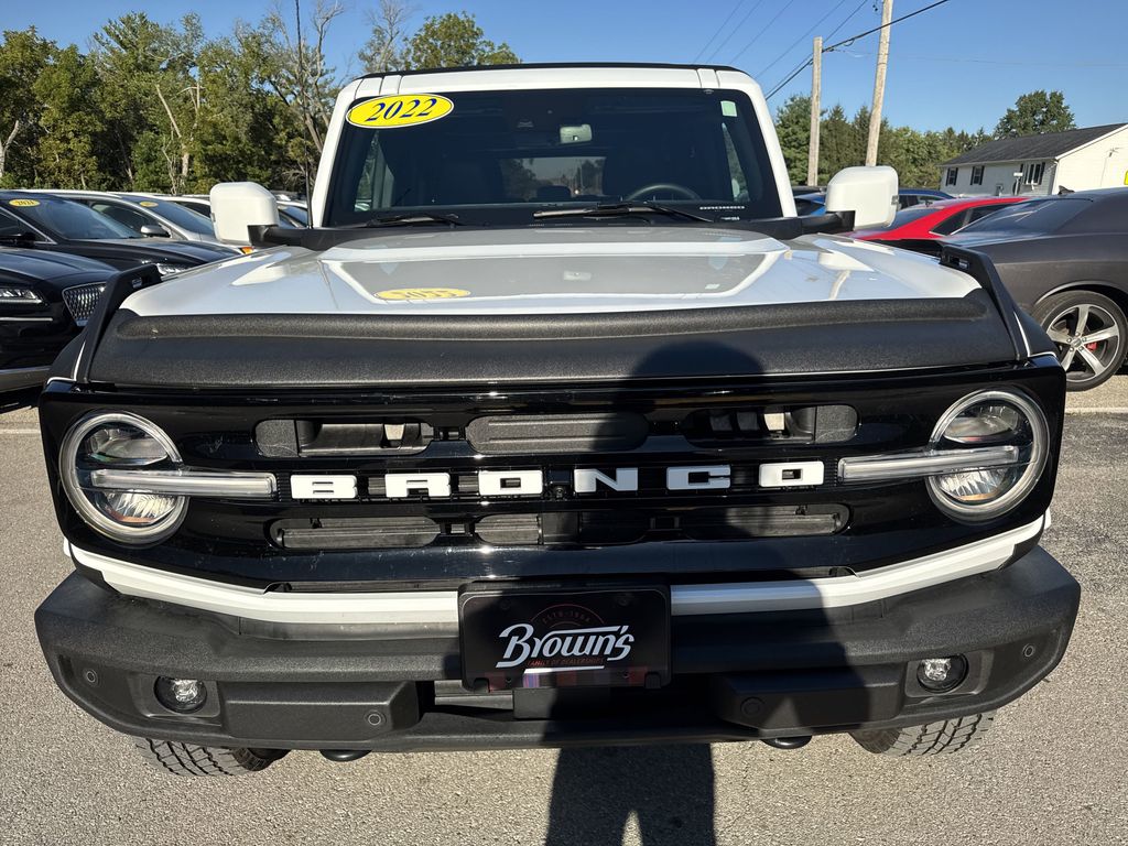 2022 Ford Bronco Outer Banks photo 2