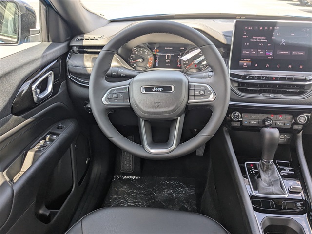 2025 Jeep Compass Latitude photo 15