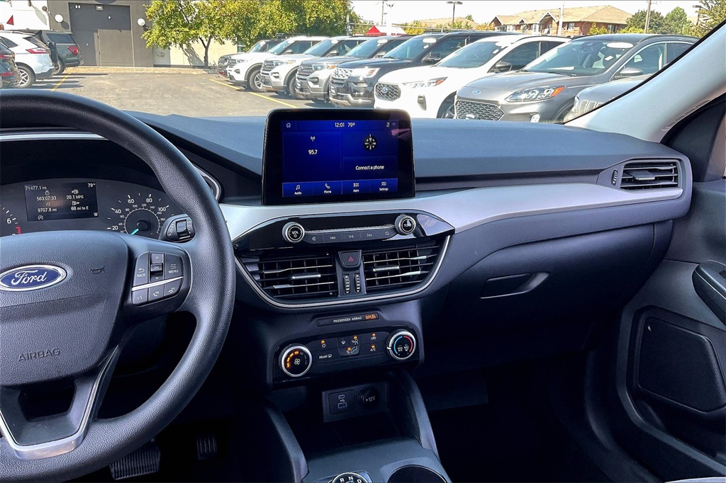 2022 Ford Escape SE photo 3