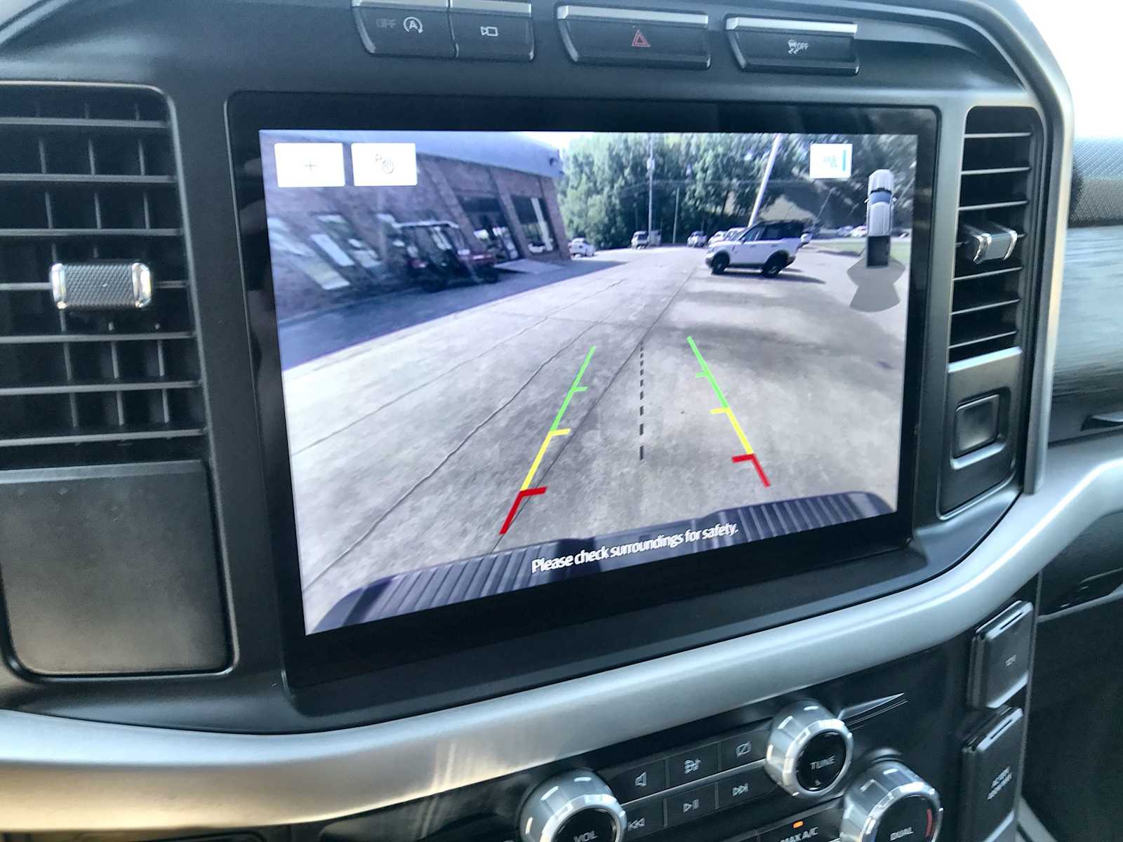 2023 Ford F-150 XLT photo 16