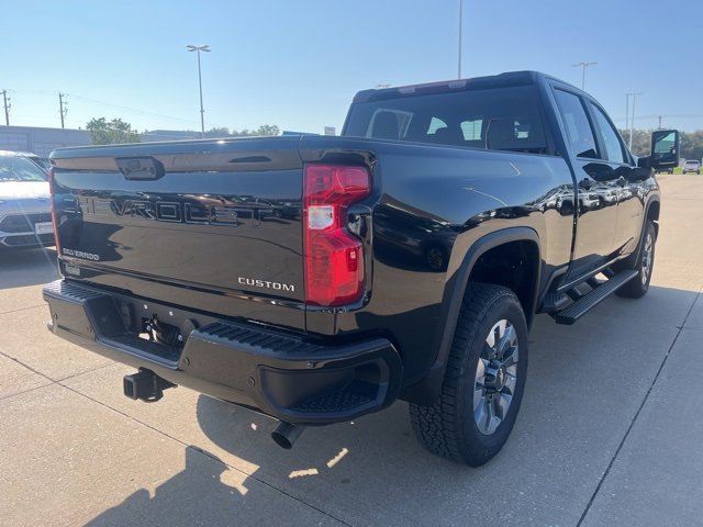 2025 Chevrolet Silverado 2500HD Custom photo 4