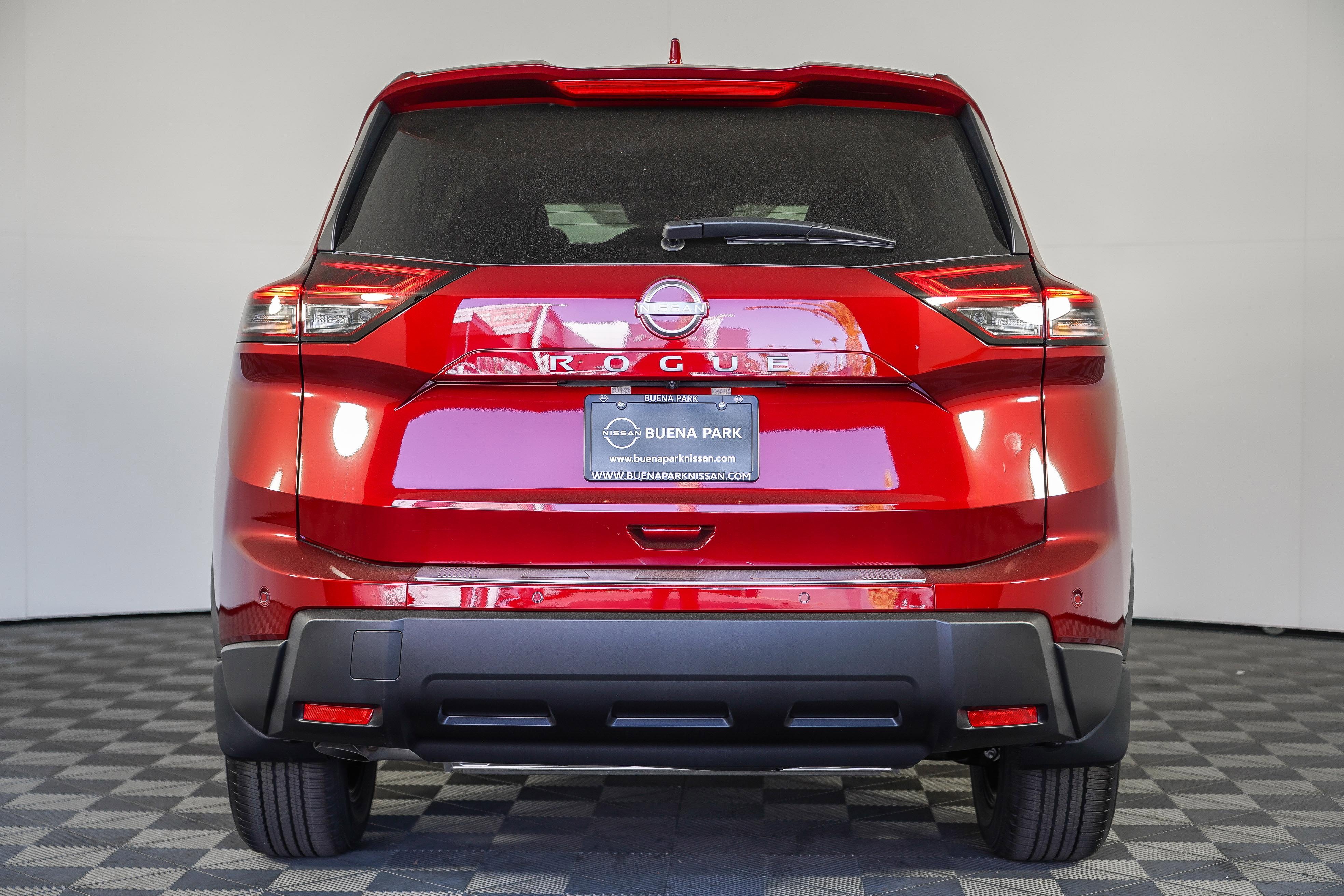 2025 Nissan Rogue SV photo 5