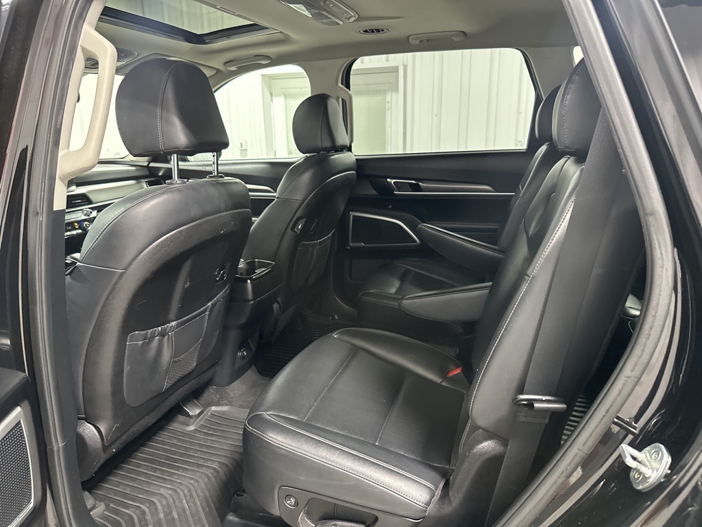 2022 Kia Telluride S photo 22