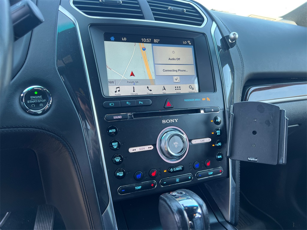 2017 Ford Explorer Platinum photo 28