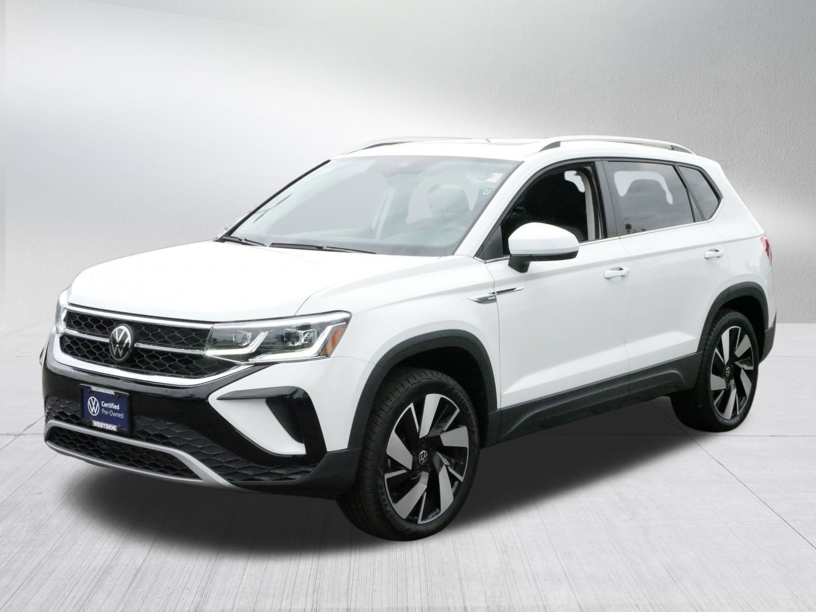 2024 Volkswagen Taos SEL photo 3