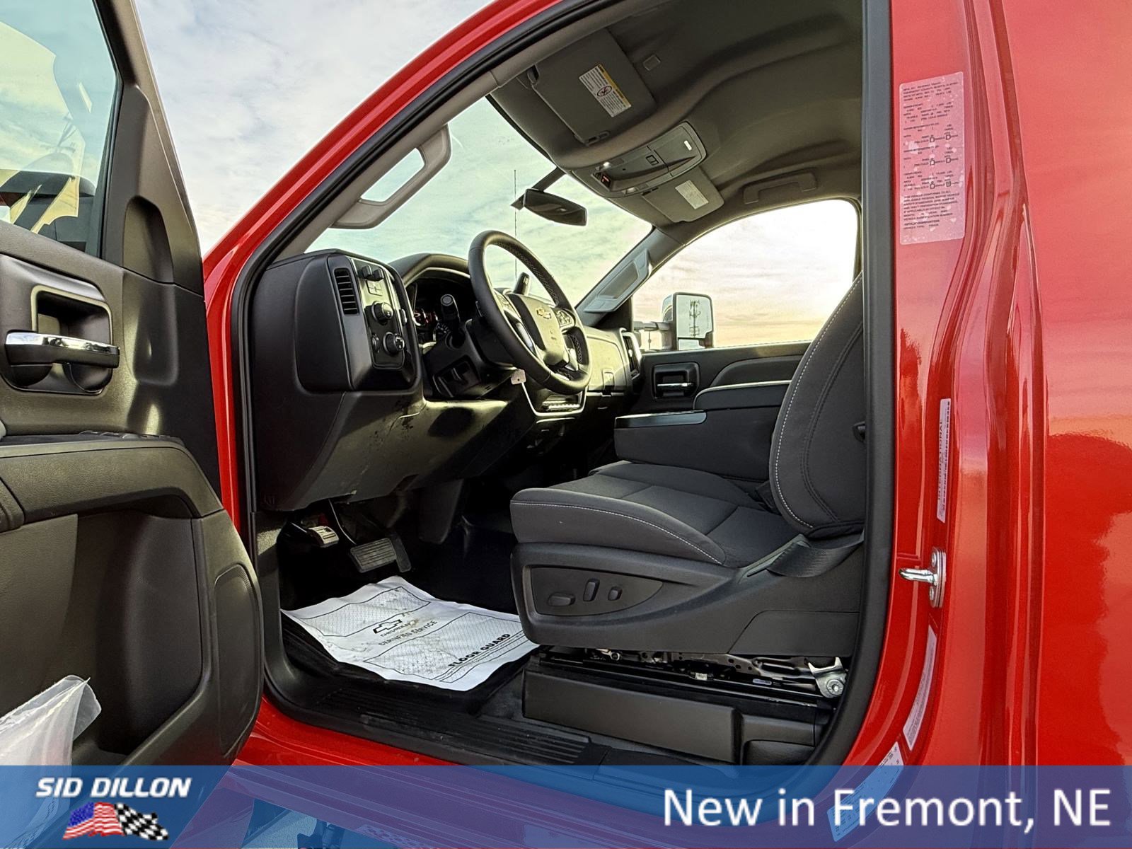 2024 Chevrolet Silverado Work Truck photo 3