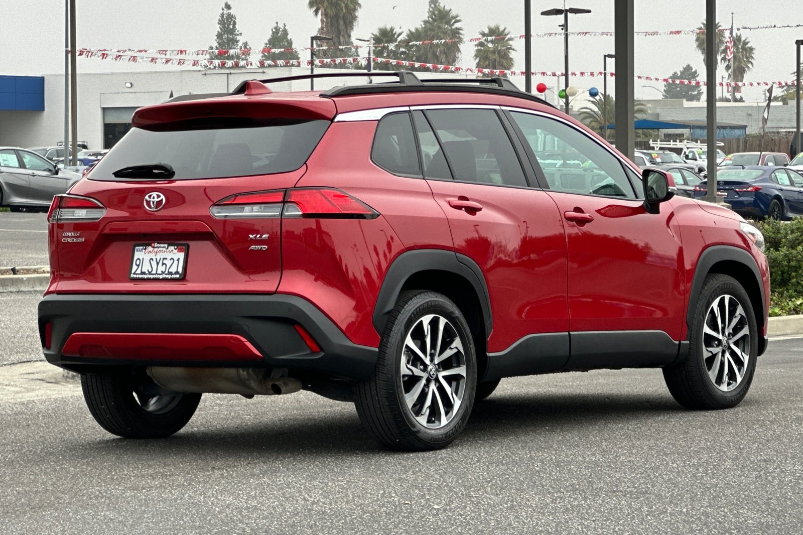 2024 Toyota Corolla Cross XLE photo 4