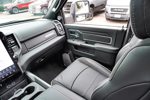 New 2026 Bright White Clear-Coat Exterior Paint RAM Laramie image 28