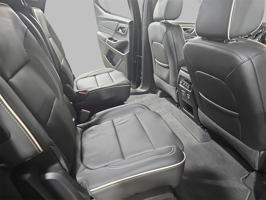 2024 Chevrolet Traverse Premier photo 7