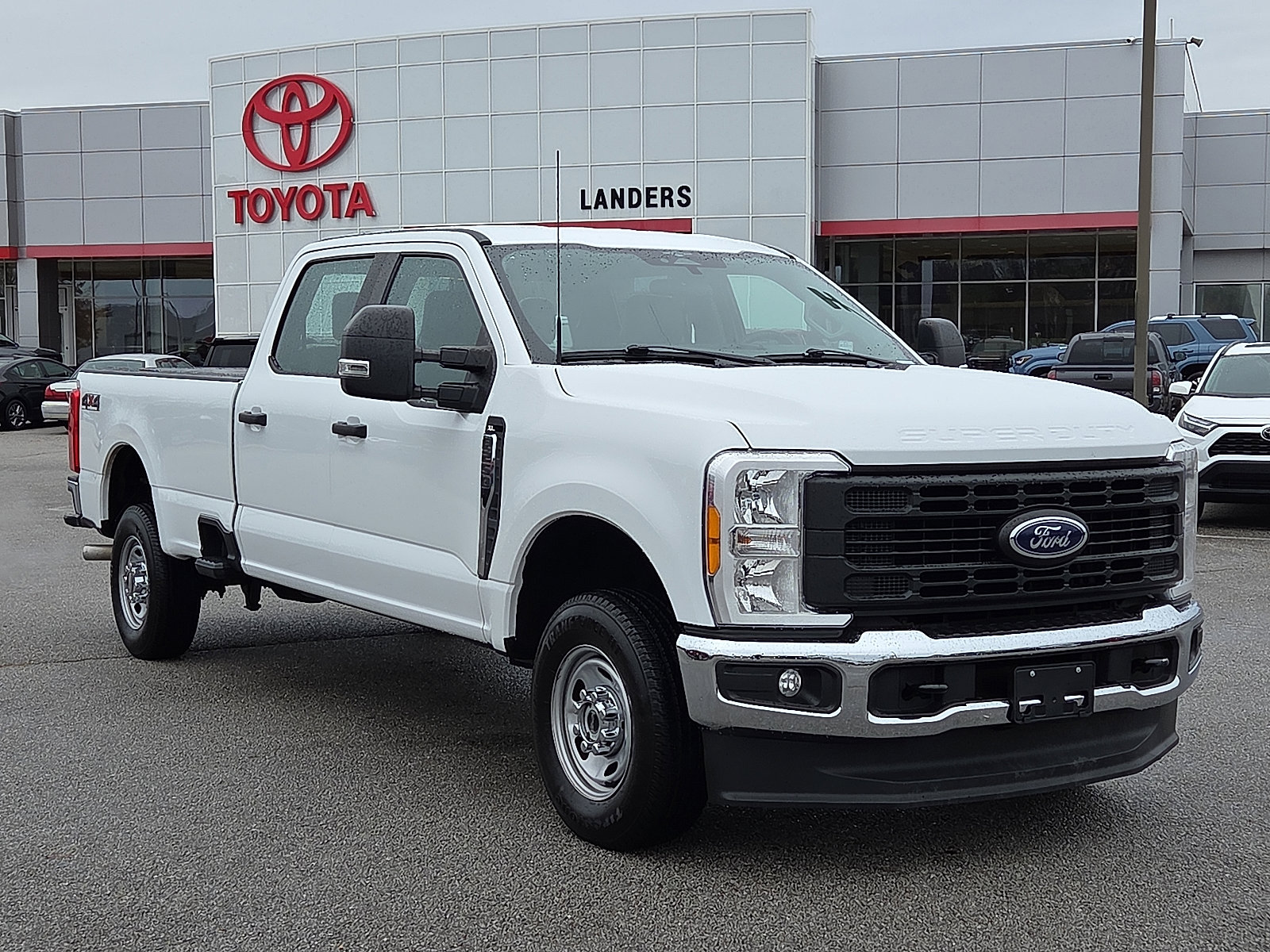 2023 Ford F-250 Super Duty XL's photo