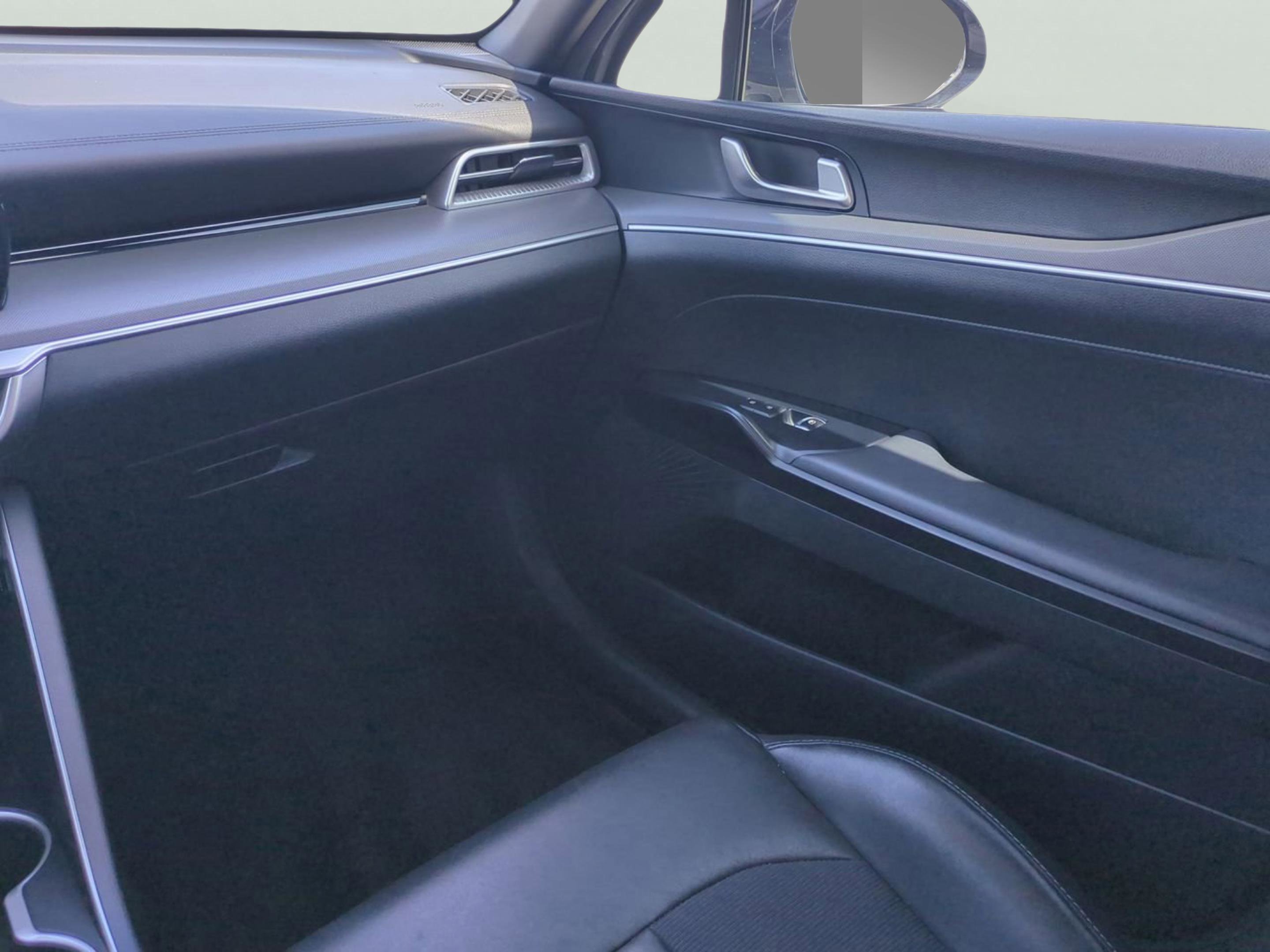 2021 Kia K5 GT-Line photo 17