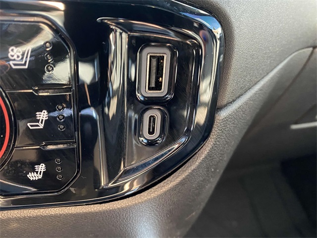 2023 Chevrolet Silverado 1500 High Country photo 29