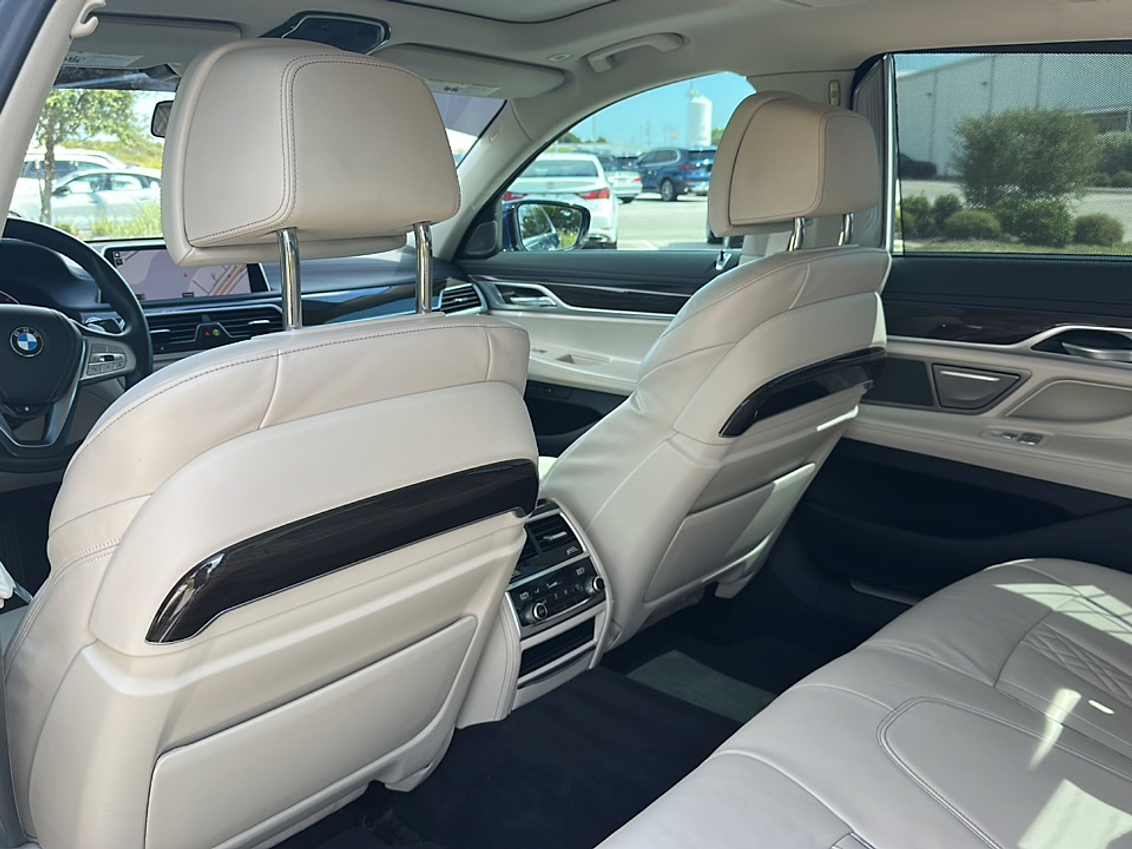 2022 Bmw 740i photo 7
